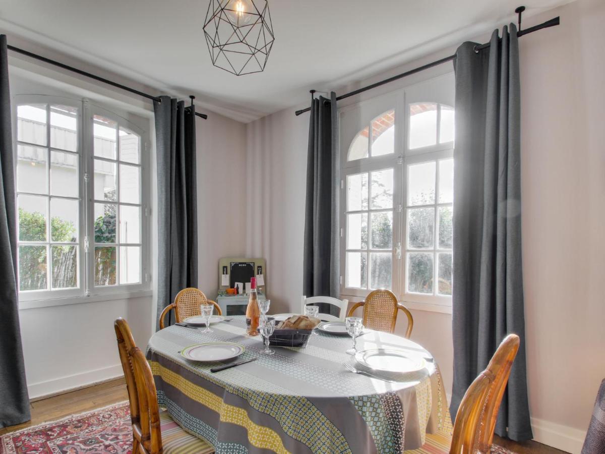 Holiday Home Le Petit Biyou By Interhome Дінар Екстер'єр фото