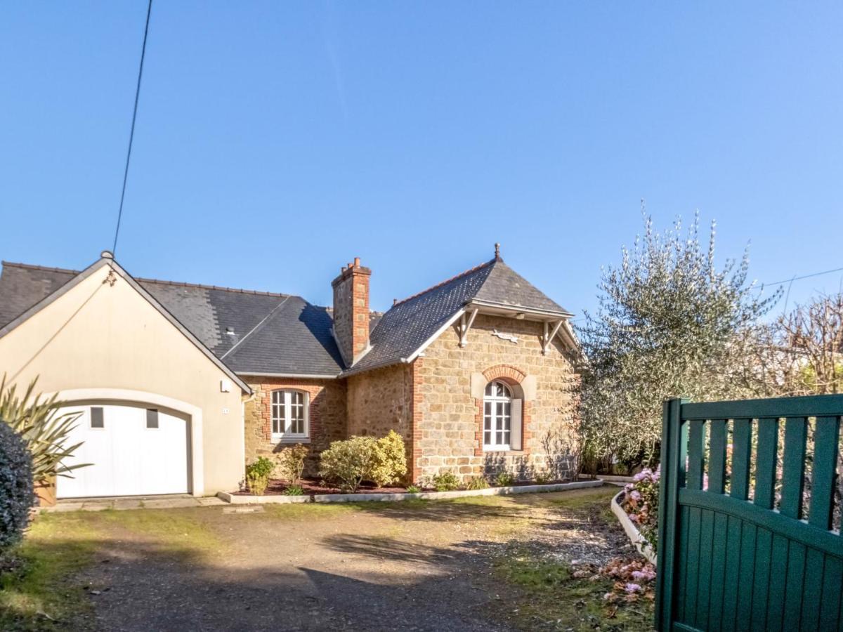 Holiday Home Le Petit Biyou By Interhome Дінар Екстер'єр фото